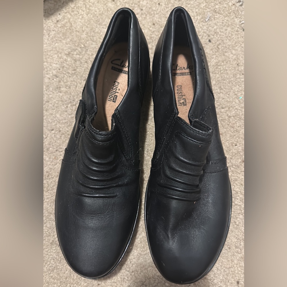 Clark’s New 8.5 Leather Shoes with Soft.Cushion